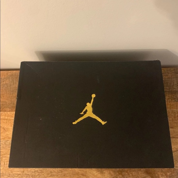 NIKE Air Jordan 1 Low - Picture 7 of 7